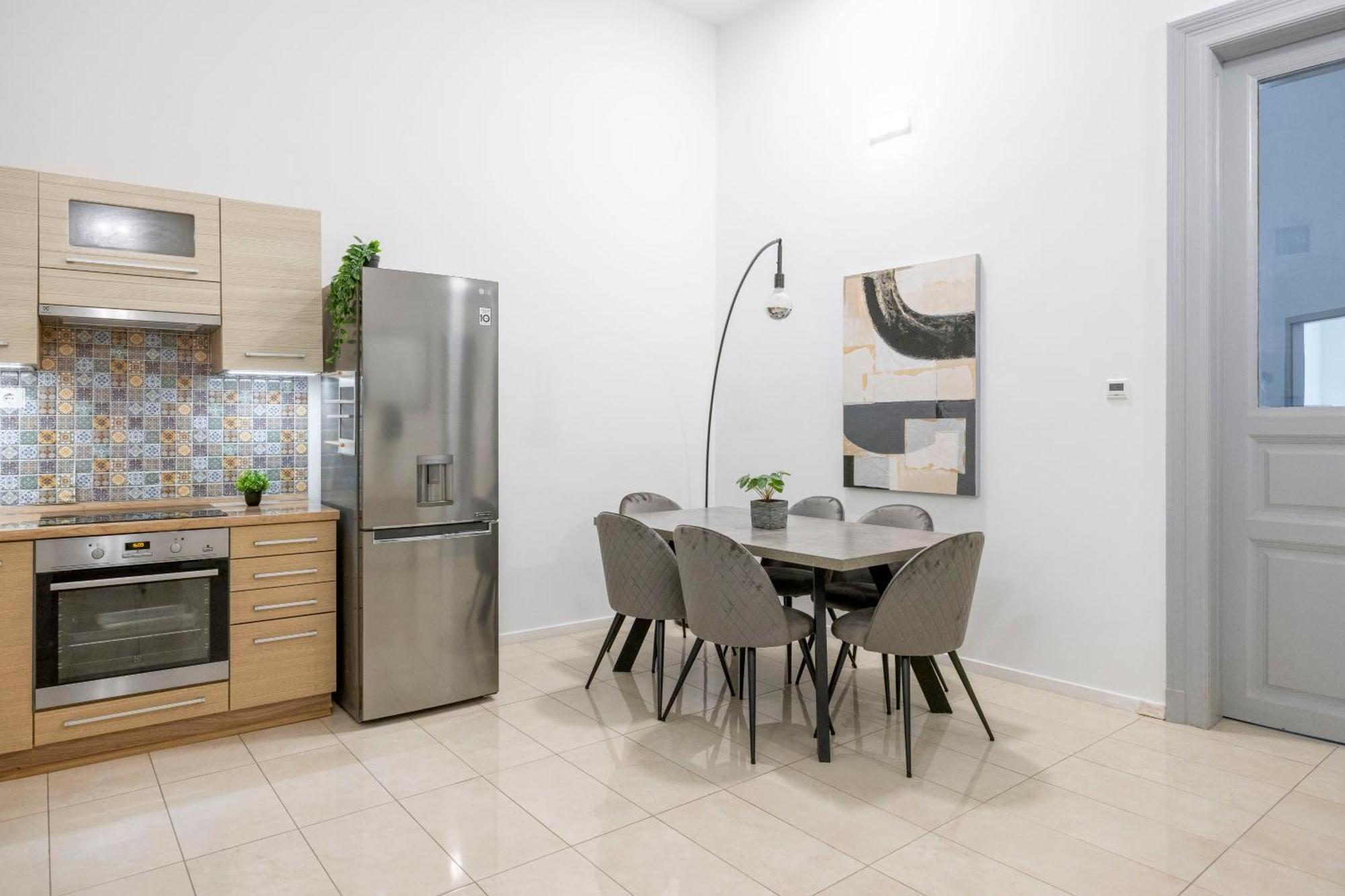 Exclusive & Cozy Central In The Heart Of Boedapest